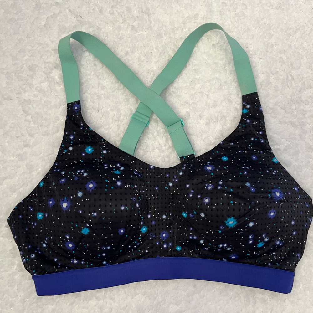 Victoria's Secret Sport Galaxy Star Space Crossback Padded Sports Bra
Womens 34c
